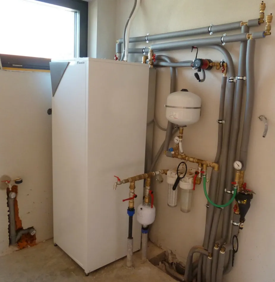 Tepelné čerpadlo vzduch voda Daikin Altherma LT 11kW s chladením rodinný dom Ludanice