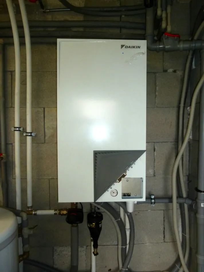 Tepelné čerpadlo vzduch voda Daikin Altherma LT 11kW s chladením rodinný dom Malá Čausa
