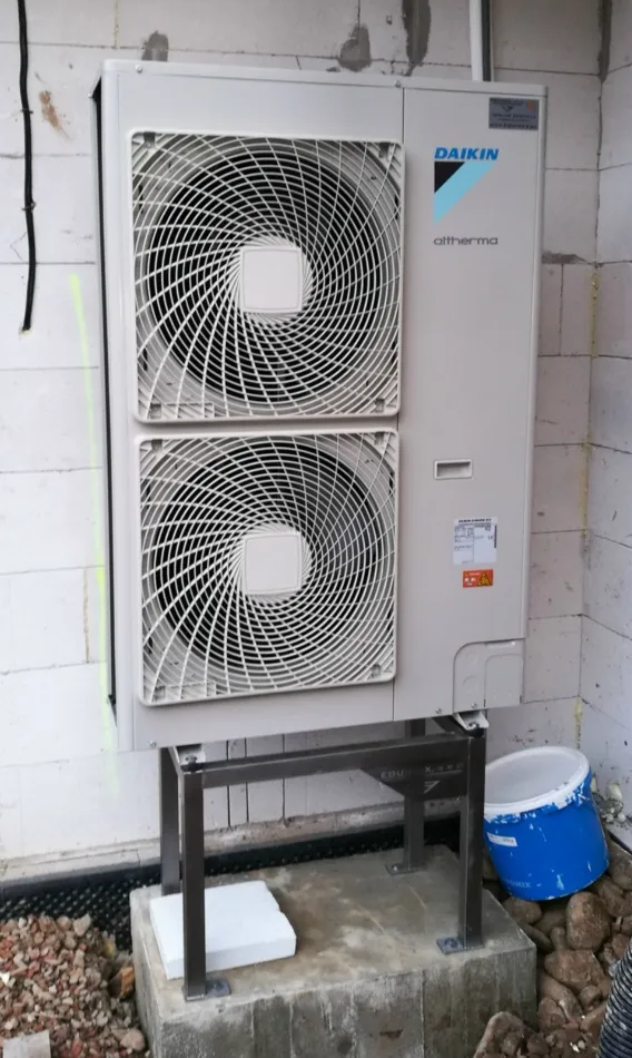Tepelné čerpadlo vzduch voda Daikin Altherma LT 11kW s chladením rodinný dom Petrovice