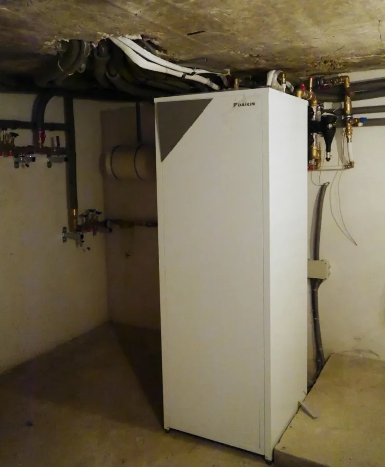 Tepelné čerpadlo vzduch voda Daikin Altherma LT 11kW s chladením rodinný dom Potvorice