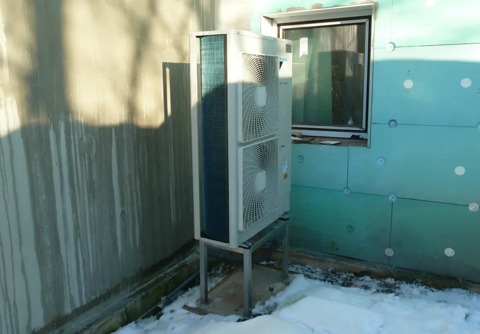 Tepelné čerpadlo vzduch voda Daikin Altherma LT 11kW s chladením rodinný dom Riečka