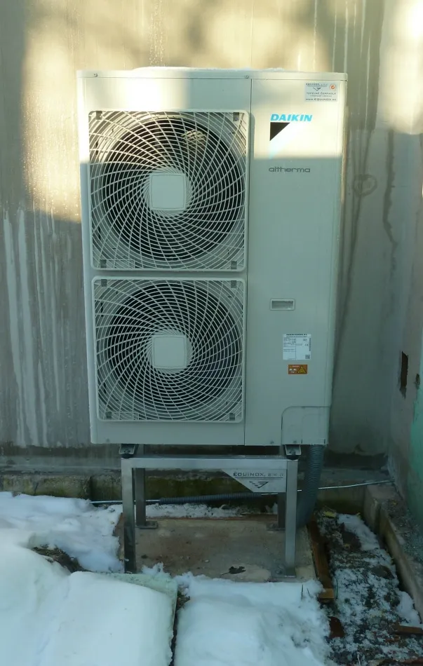 Tepelné čerpadlo vzduch voda Daikin Altherma LT 11kW s chladením rodinný dom Riečka