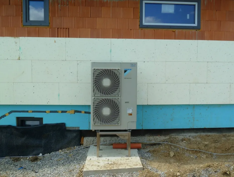 Tepelné čerpadlo vzduch voda Daikin Altherma LT 11kW s chladením rodinný dom Rudinská
