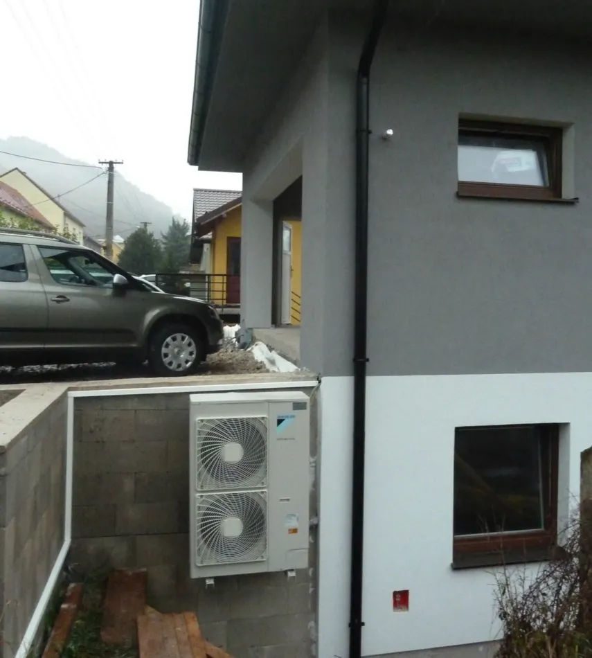 Tepelné čerpadlo vzduch voda Daikin Altherma LT 11kW s chladením rodinný dom Šalková