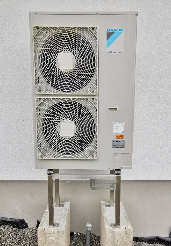 Tepelné čerpadlo vzduch voda Daikin Altherma LT 11kW s chladením rodinný dom Stožok