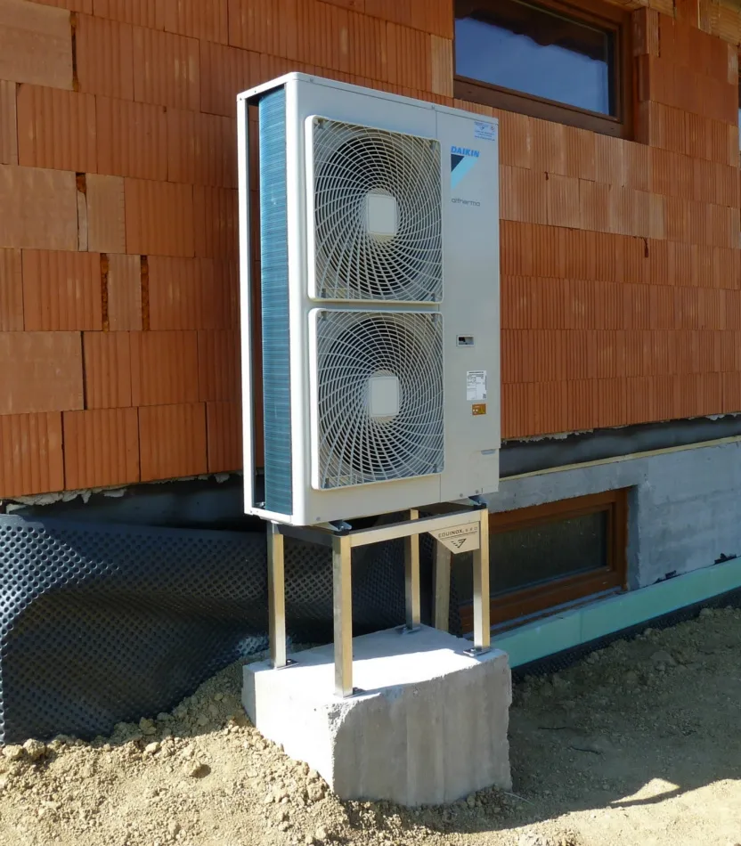 Tepelné čerpadlo vzduch voda Daikin Altherma LT 11kW s chladením rodinný dom Sverepec