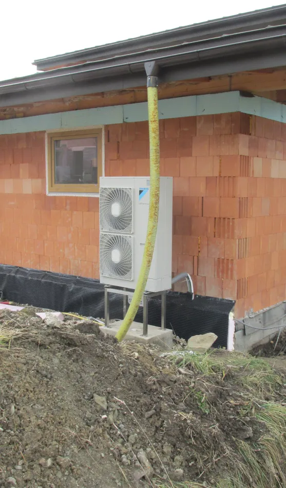 Tepelné čerpadlo vzduch voda Daikin Altherma LT 11kW s chladením rodinný dom Zákamenné
