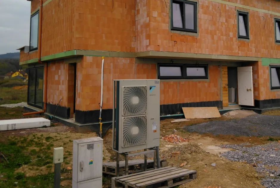 Tepelné čerpadlo vzduch voda Daikin Altherma LT 14kW rodinný dom Banská Bystrica