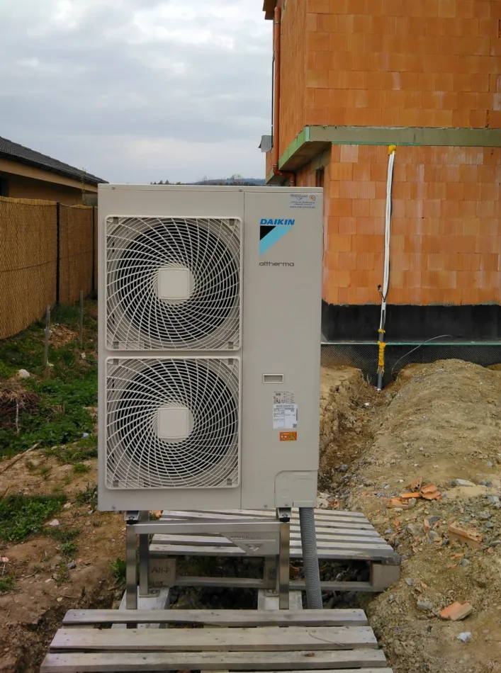 Tepelné čerpadlo vzduch voda Daikin Altherma LT 14kW rodinný dom Banská Bystrica