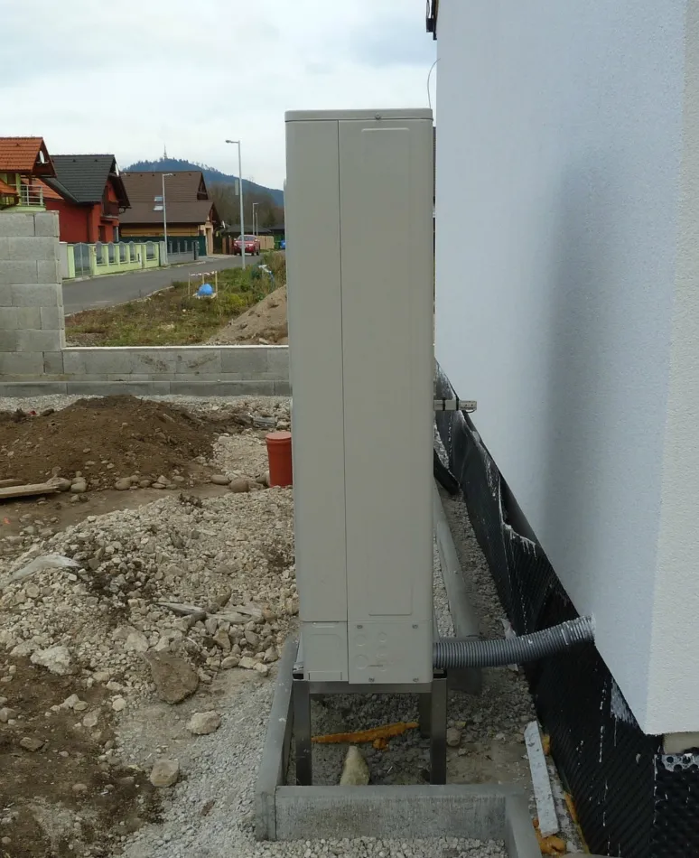 Tepelné čerpadlo vzduch voda Daikin Altherma LT 14kW rodinný dom Bešeňová