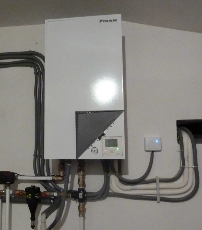 Tepelné čerpadlo vzduch voda Daikin Altherma LT 14kW rodinný dom Bobrovček