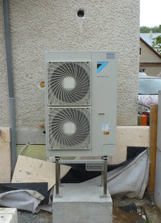 Tepelné čerpadlo vzduch voda Daikin Altherma LT 14kW rodinný dom Budča