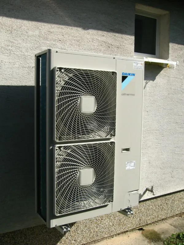 Tepelné čerpadlo vzduch voda Daikin Altherma LT 14kW rodinný dom Edelstal