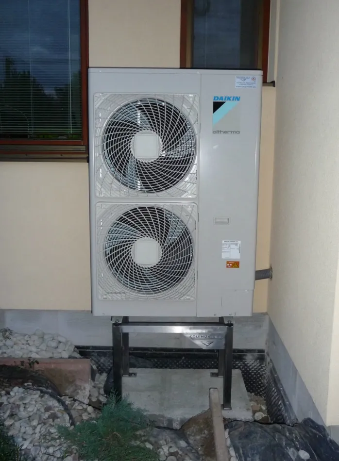 Tepelné čerpadlo vzduch voda Daikin Altherma LT 14kW rodinný dom Galovany