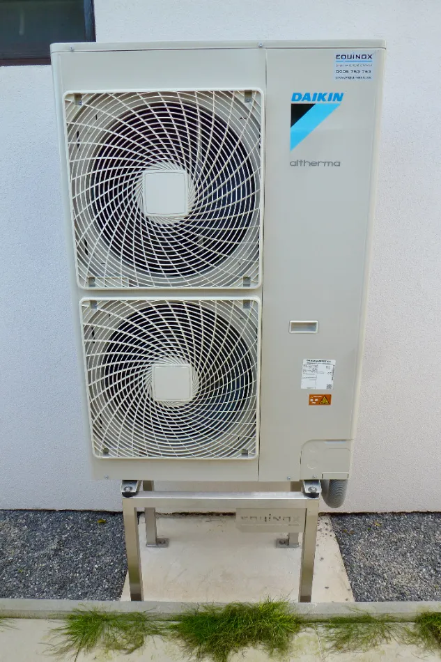 Tepelné čerpadlo vzduch voda Daikin Altherma LT 14kW rodinný dom Horné Pršany