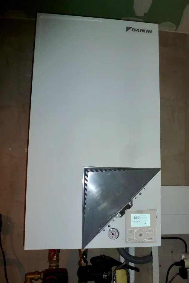 Tepelné čerpadlo vzduch voda Daikin Altherma LT 14kW rodinný dom Horné Pršany