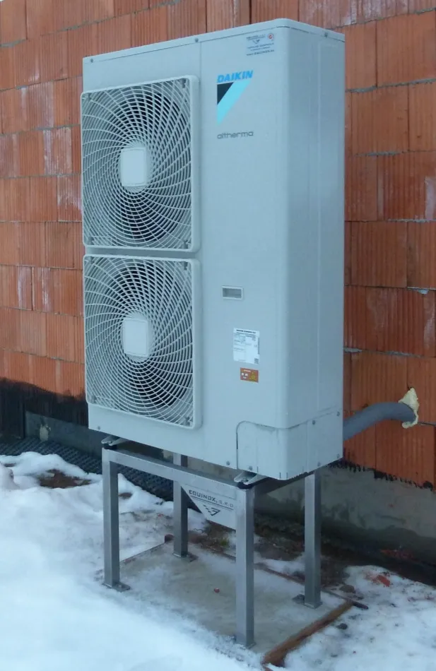 Tepelné čerpadlo vzduch voda Daikin Altherma LT 14kW rodinný dom Hriňová