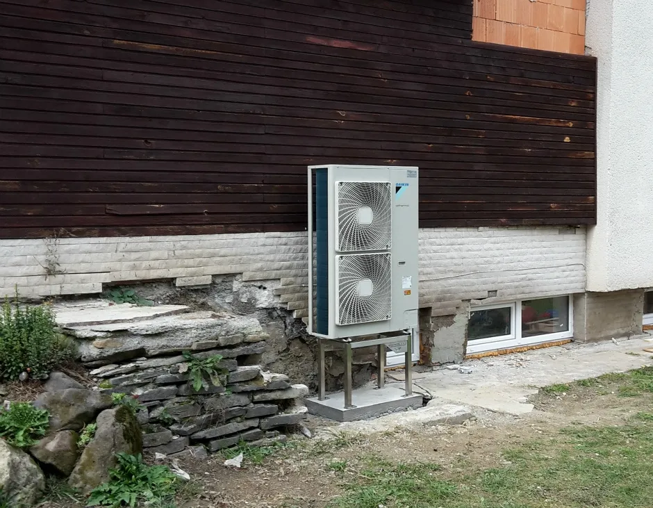 Tepelné čerpadlo vzduch voda Daikin Altherma LT 14kW rodinný dom Králiky
