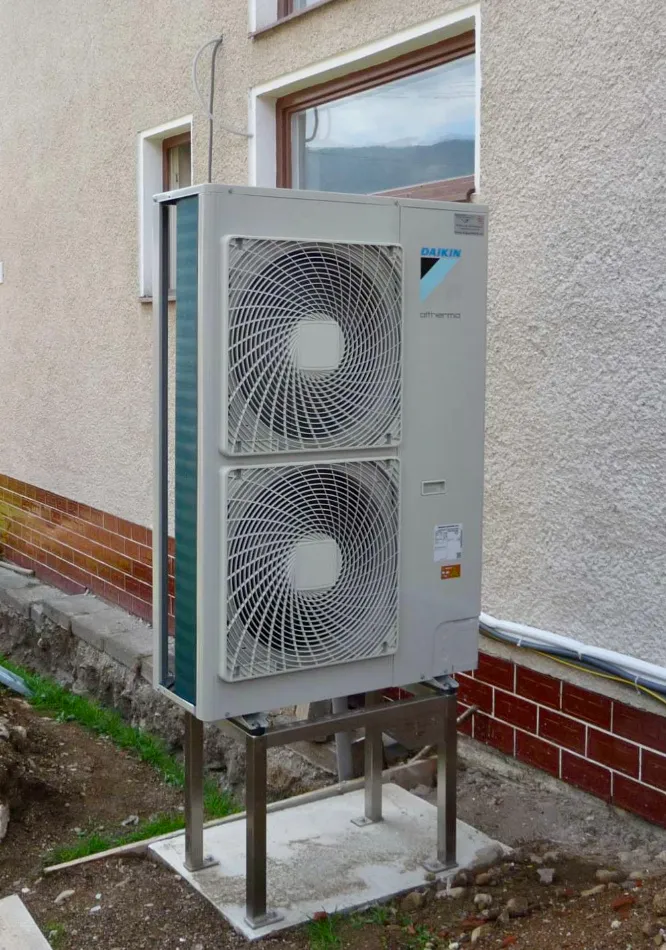 Tepelné čerpadlo vzduch voda Daikin Altherma LT 14kW rodinný dom Liptovská Lužná