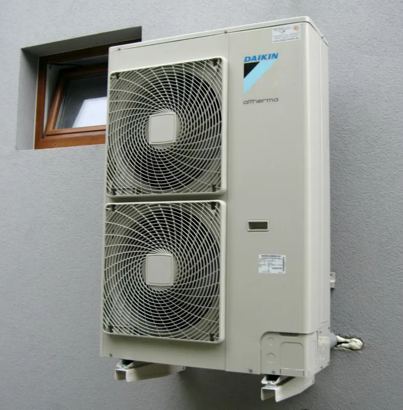Tepelné čerpadlo vzduch voda Daikin Altherma LT 14kW rodinný dom Uhorská Ves