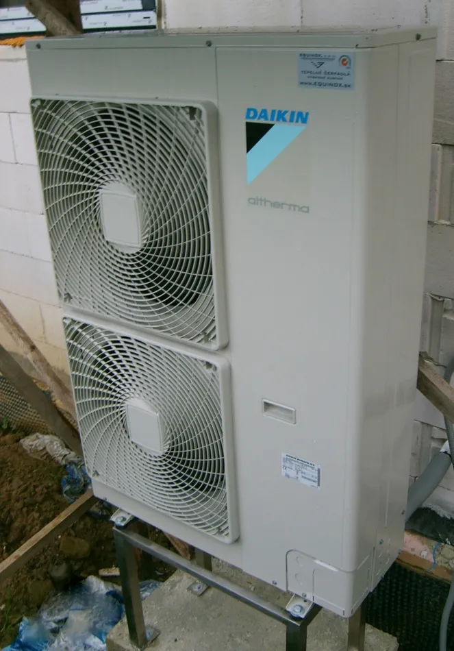 Tepelné čerpadlo vzduch voda Daikin Altherma LT 14kW rodinný dom Vavrečka