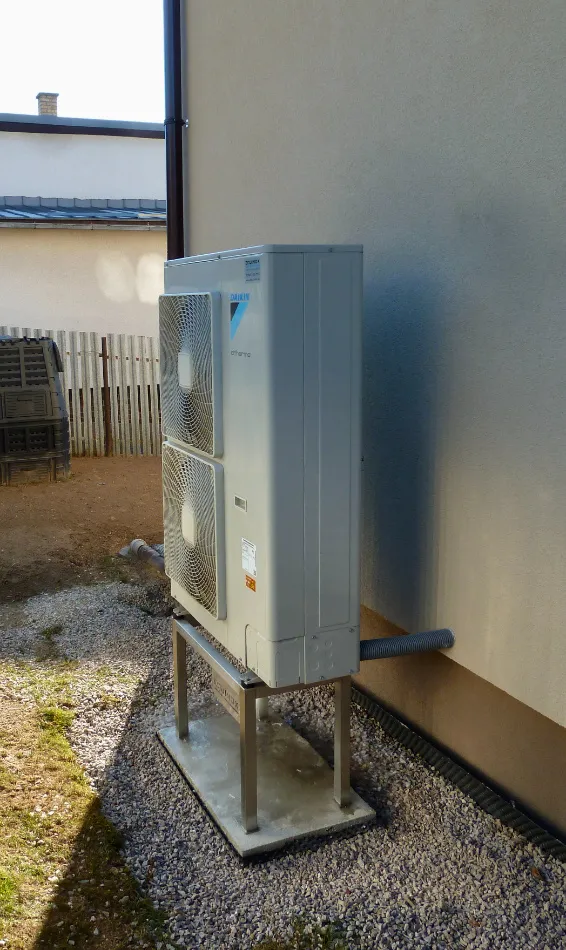 Tepelné čerpadlo vzduch voda Daikin Altherma LT 14kW rodinný dom Vlachovo