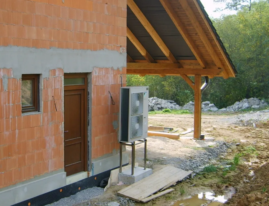 Tepelné čerpadlo vzduch voda Daikin Altherma LT 14kW s chladením fan coil rodinný dom Pliešovce