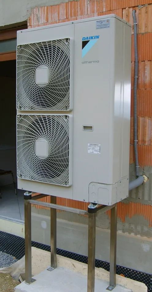 Tepelné čerpadlo vzduch voda Daikin Altherma LT 14kW s chladením fan coil rodinný dom Pliešovce