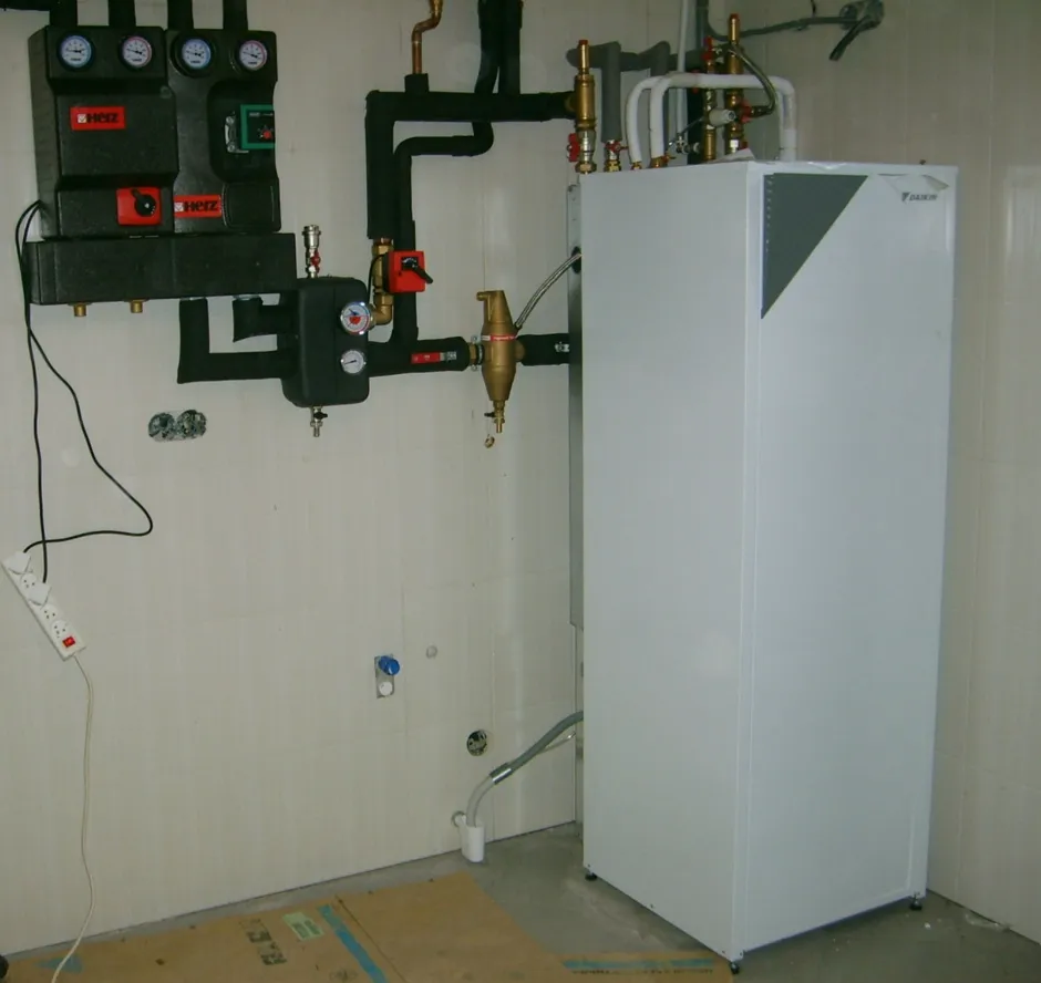 Tepelné čerpadlo vzduch voda Daikin Altherma LT 14kW s chladením fan coil rodinný dom Pliešovce