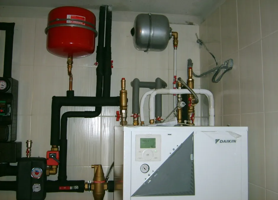 Tepelné čerpadlo vzduch voda Daikin Altherma LT 14kW s chladením fan coil rodinný dom Pliešovce
