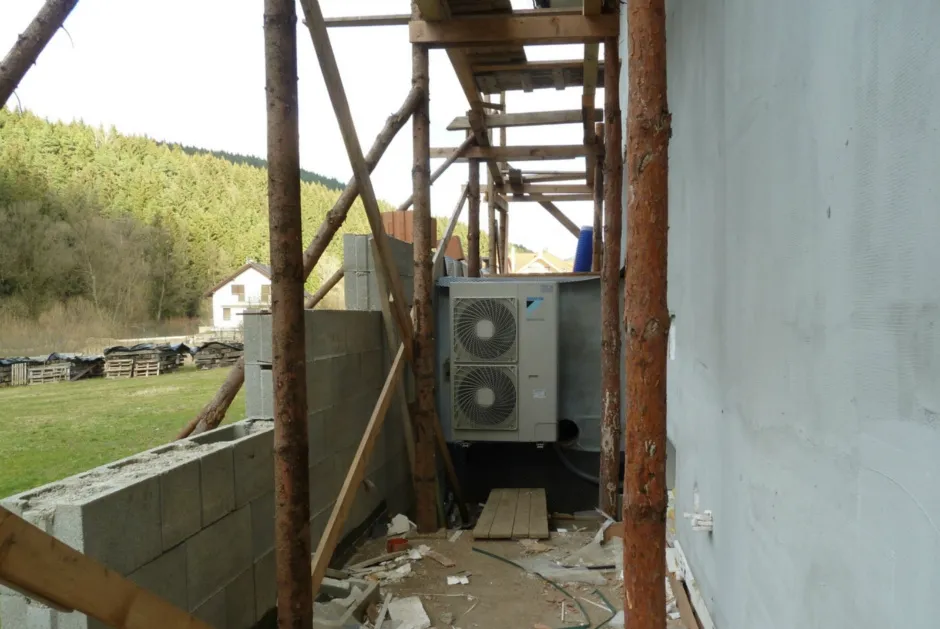 Tepelné čerpadlo vzduch voda Daikin Altherma LT 14kW s chladením fan coil rodinný dom Žilina