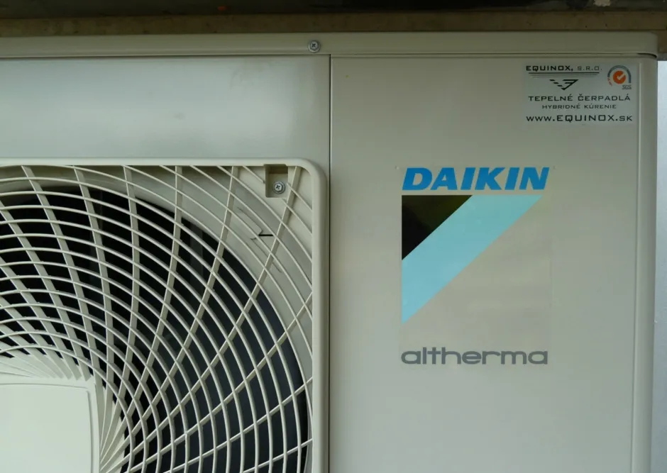 Tepelné čerpadlo vzduch voda Daikin Altherma LT 14kW s chladením rod. dom Banská Bystrica