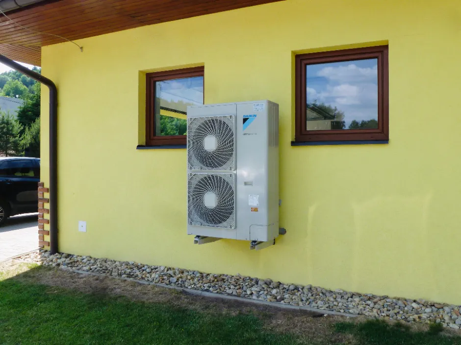 Tepelné čerpadlo vzduch voda Daikin Altherma LT 14kW s chladením rodinný dom Badín
