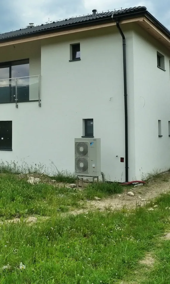 Tepelné čerpadlo vzduch voda Daikin Altherma LT 14kW s chladením rodinný dom Jasenie