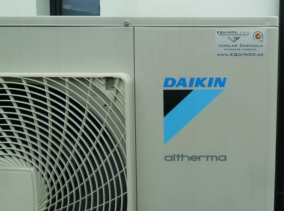 Tepelné čerpadlo vzduch voda Daikin Altherma LT 14kW s chladením rodinný dom Jasenie