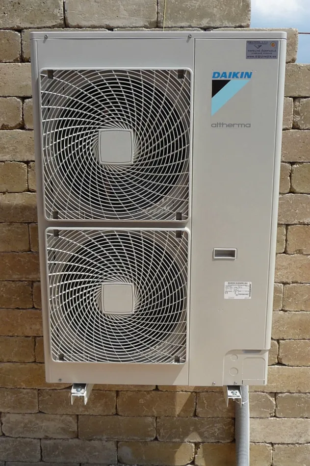 Tepelné čerpadlo vzduch voda Daikin Altherma LT 14kW s chladením rodinný dom Lučenec