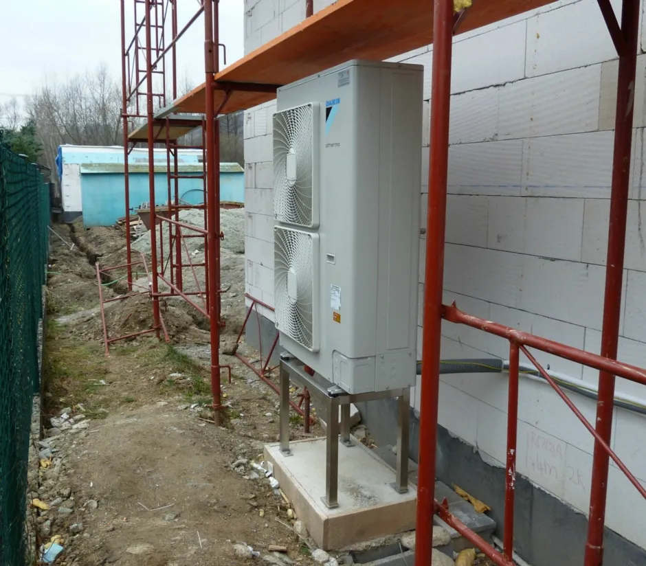 Tepelné čerpadlo vzduch voda Daikin Altherma LT 14kW s chladením rodinný dom Martin