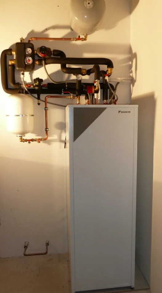 Tepelné čerpadlo vzduch voda Daikin Altherma LT 14kW s chladením rodinný dom Martin