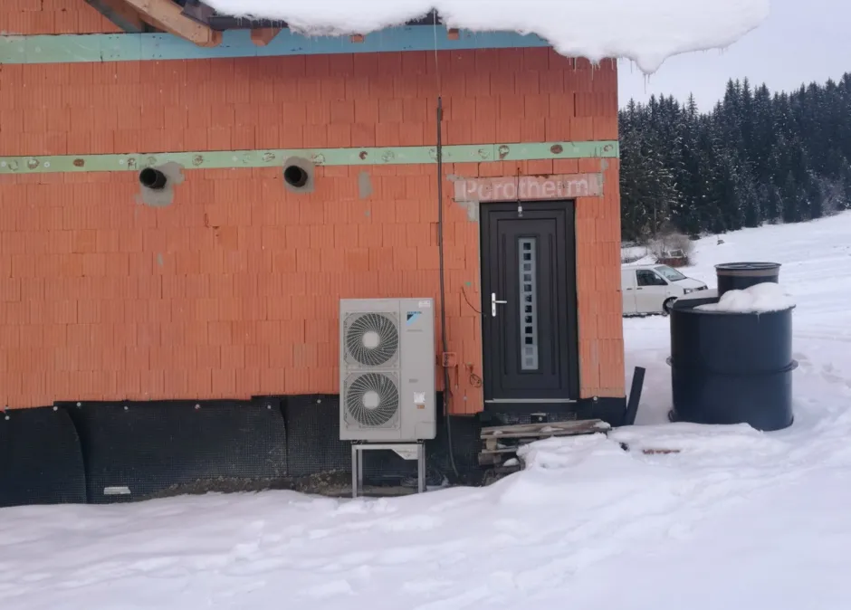 Tepelné čerpadlo vzduch voda Daikin Altherma LT 14kW s chladením rodinný dom Mútne
