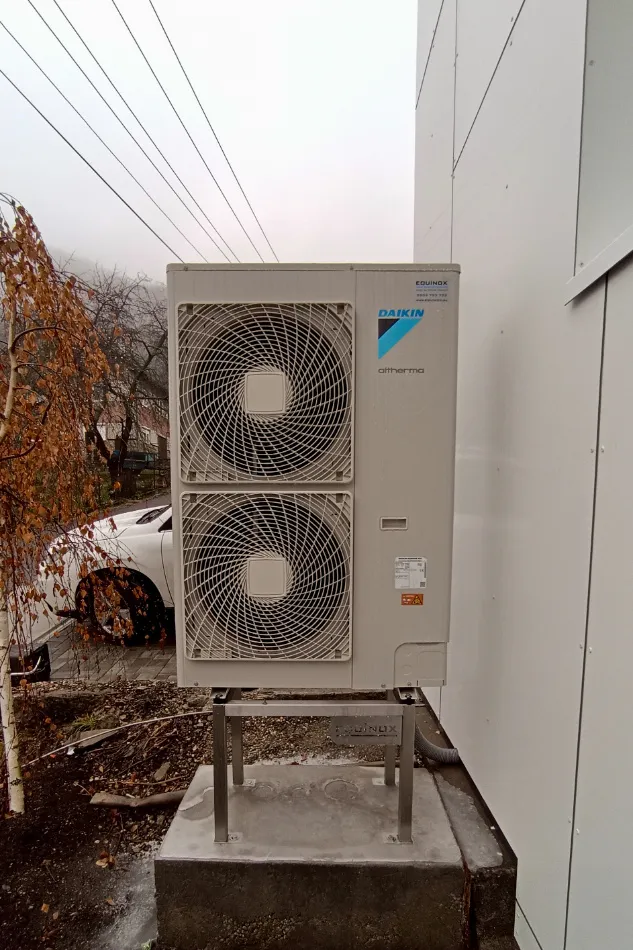 Tepelné čerpadlo vzduch voda Daikin Altherma LT 14kW s chladením rodinný dom Pitelová