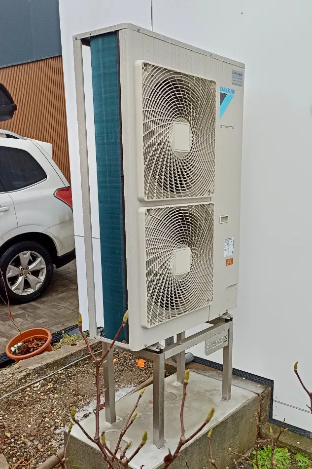 Tepelné čerpadlo vzduch voda Daikin Altherma LT 14kW s chladením rodinný dom Pitelová