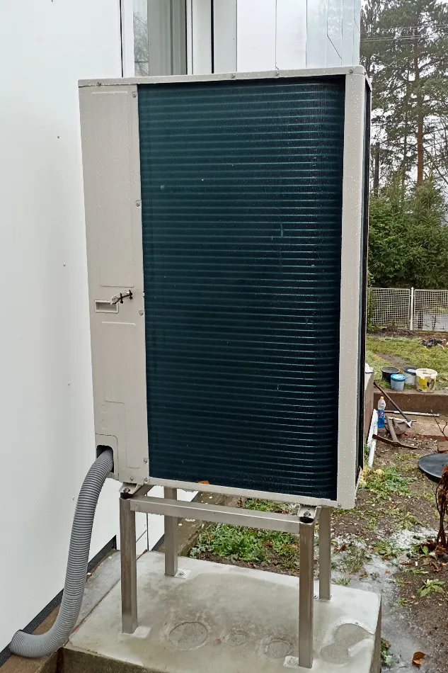 Tepelné čerpadlo vzduch voda Daikin Altherma LT 14kW s chladením rodinný dom Pitelová