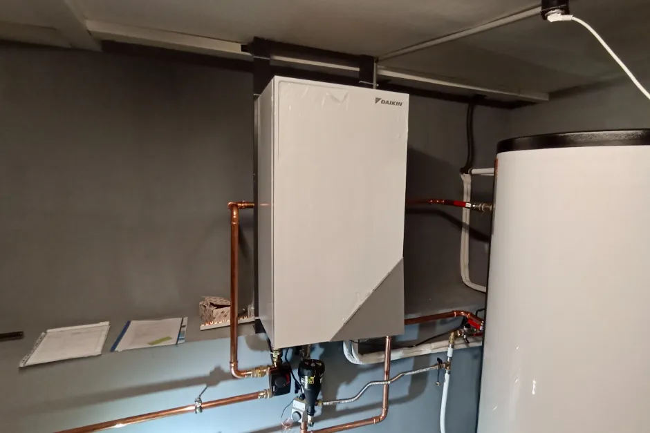 Tepelné čerpadlo vzduch voda Daikin Altherma LT 14kW s chladením rodinný dom Pitelová