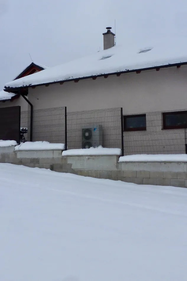 Tepelné čerpadlo vzduch voda Daikin Altherma LT 14kW s chladením rodinný dom Vasiľov