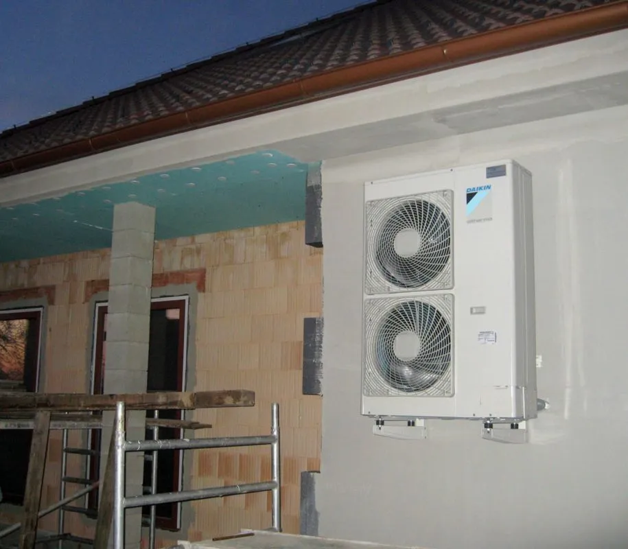Tepelné čerpadlo vzduch voda Daikin Altherma LT 14kW s chladením rodinný dom Zlaté Moravce