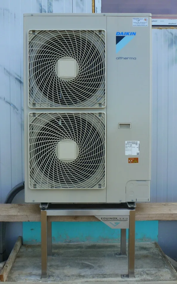 Tepelné čerpadlo vzduch voda Daikin Altherma LT 16kW komerčný objekt Nickelsdorf