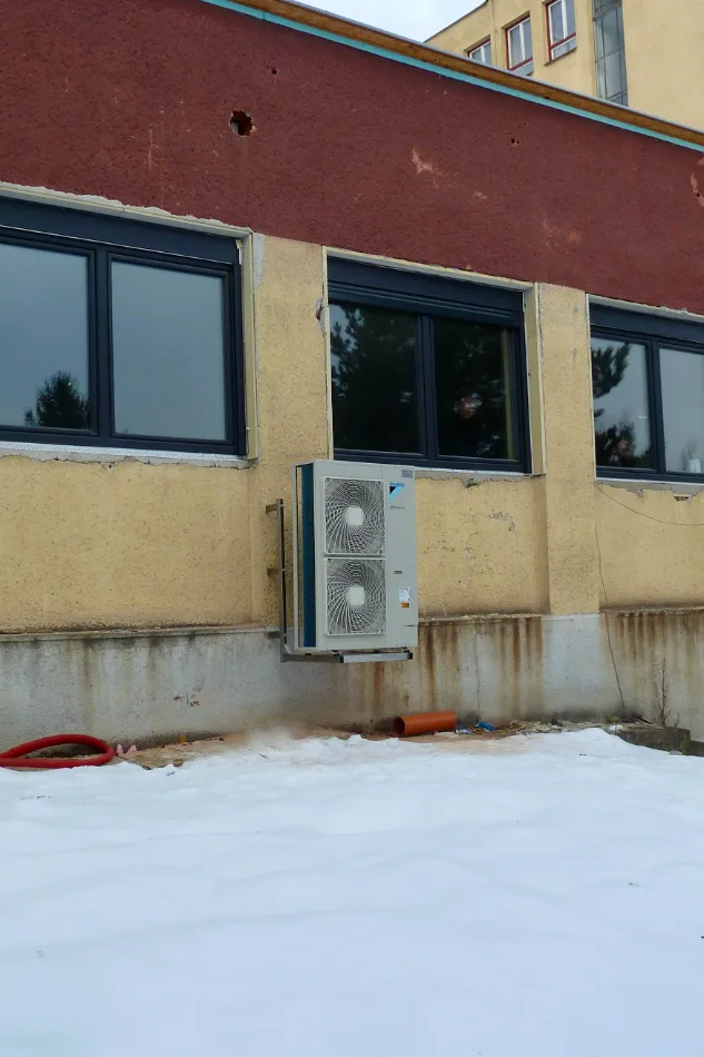 Tepelné čerpadlo vzduch voda Daikin Altherma LT 16kW s chladením administratívna budova BB