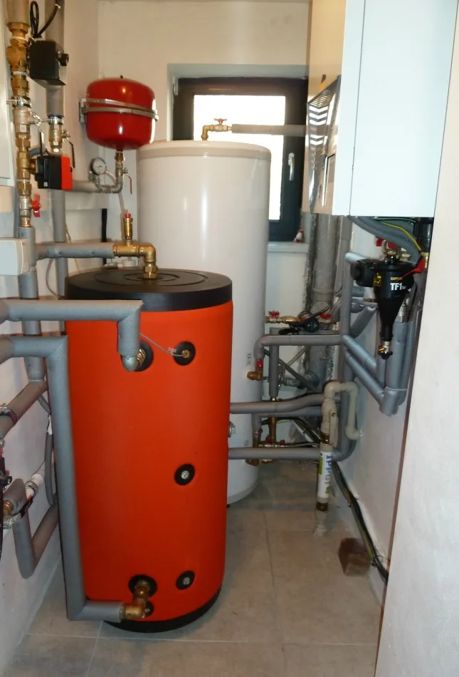 Tepelné čerpadlo vzduch voda Daikin Altherma LT 16kW s chladením administratívna budova BB