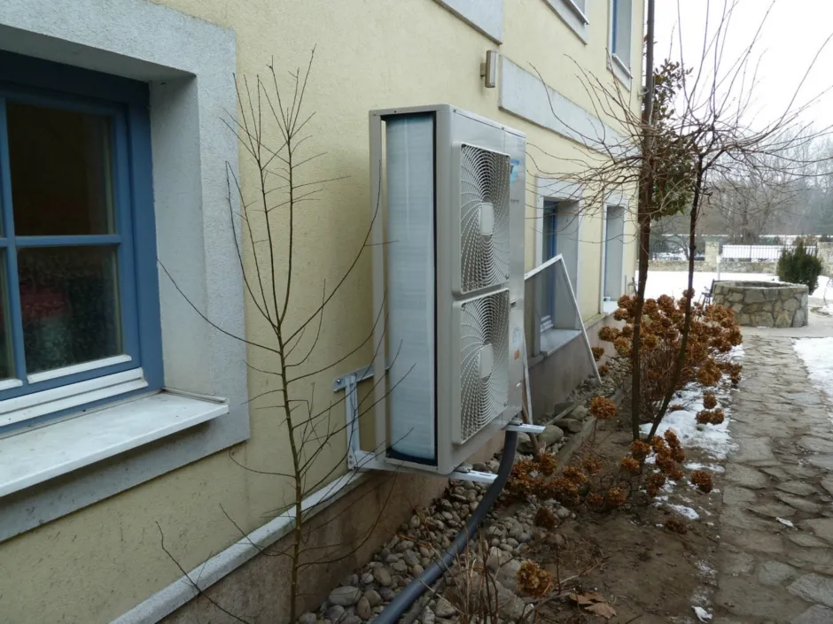 Tepelné čerpadlo vzduch voda Daikin Altherma LT 16kW s chladením rodinný dom Devín