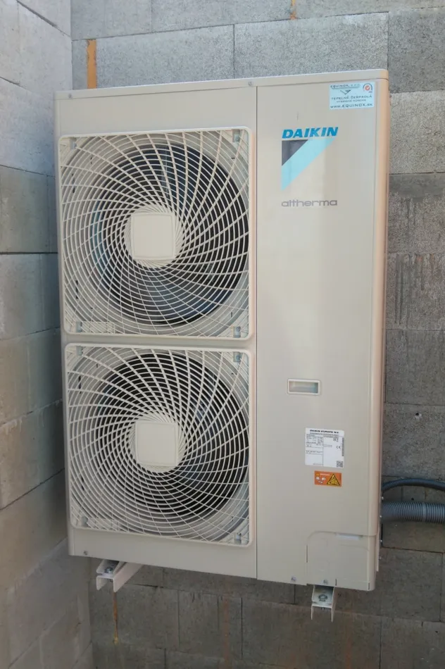 Tepelné čerpadlo vzduch voda Daikin Altherma LT 16kW s chladením rodinný dom Fiľakovo